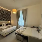 Lina & 3* 라스페치아